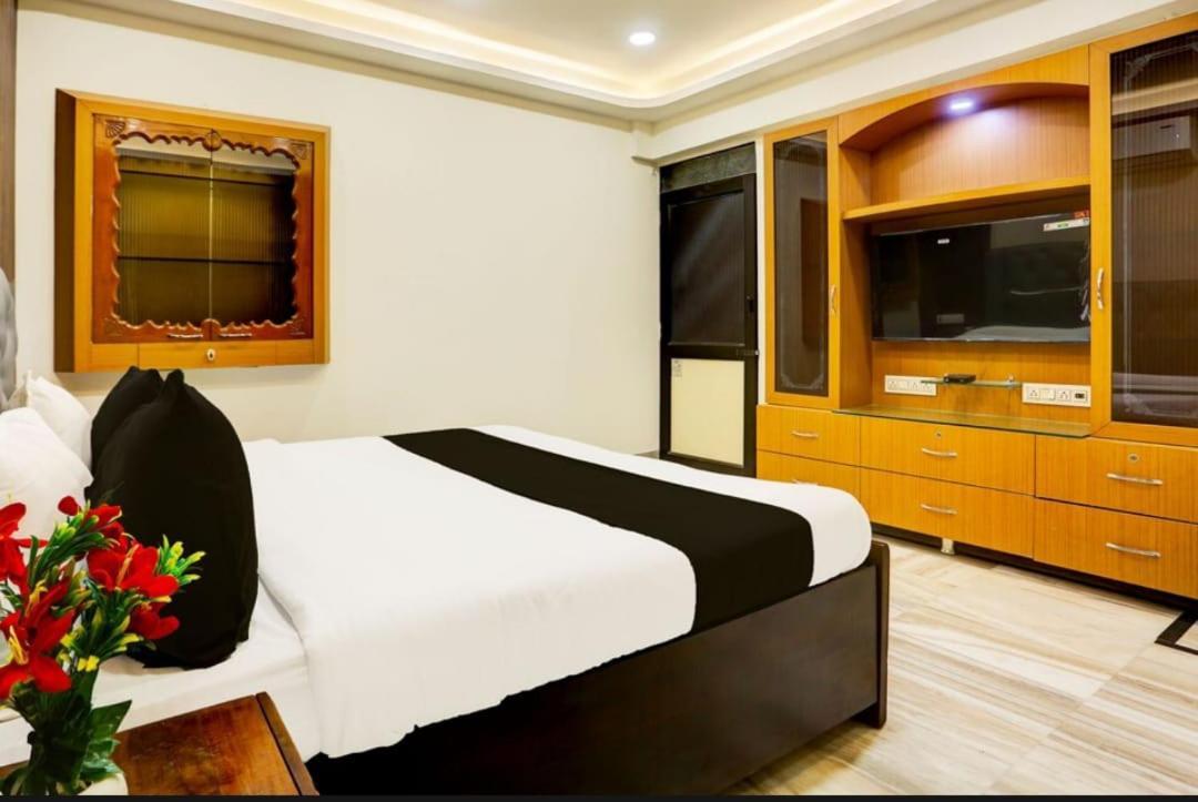 Holiday Out Hotel Джодпур Екстериор снимка