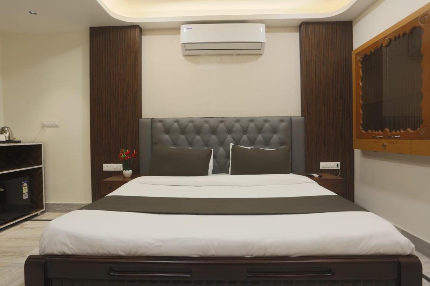 Holiday Out Hotel Джодпур Екстериор снимка