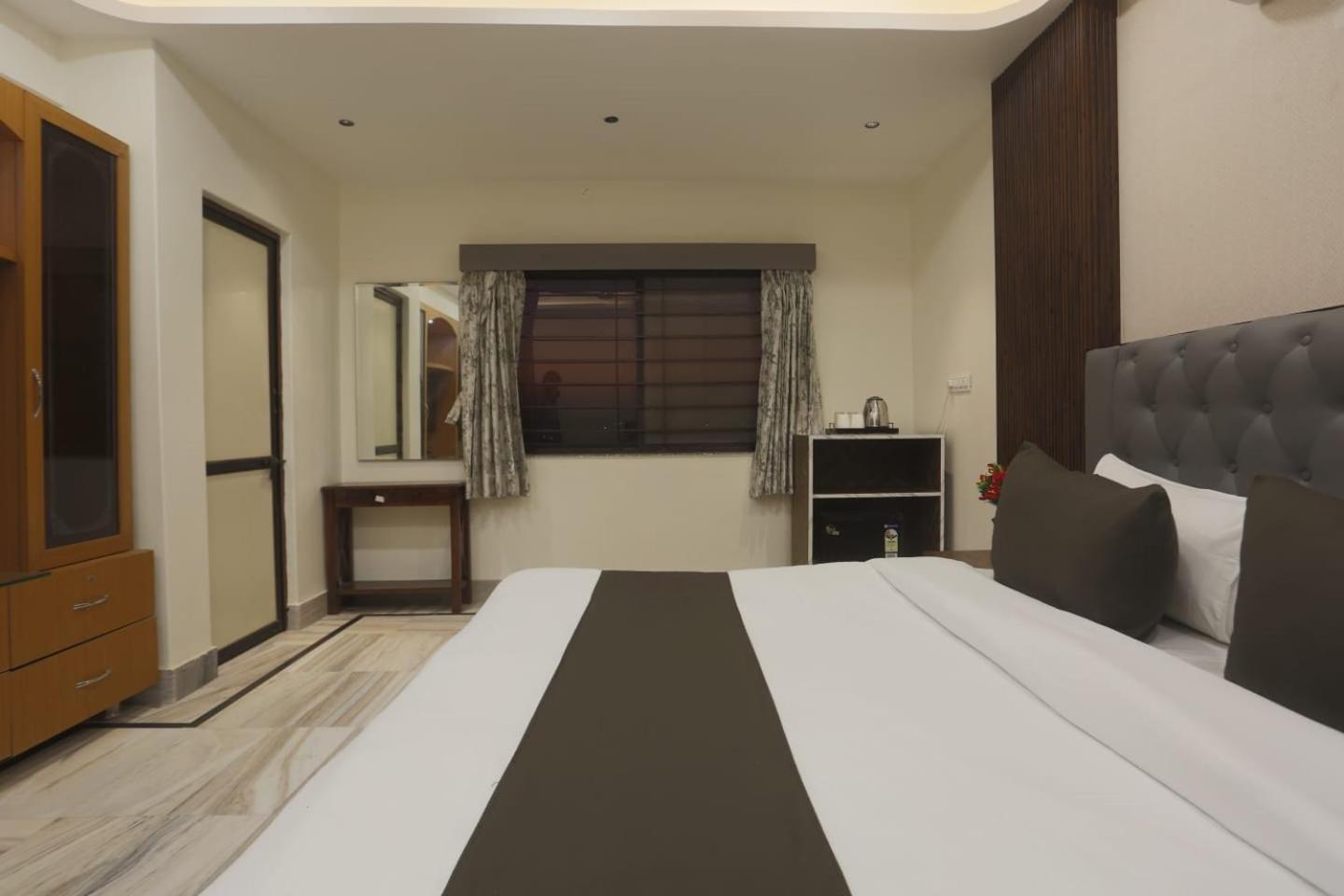 Holiday Out Hotel Джодпур Екстериор снимка