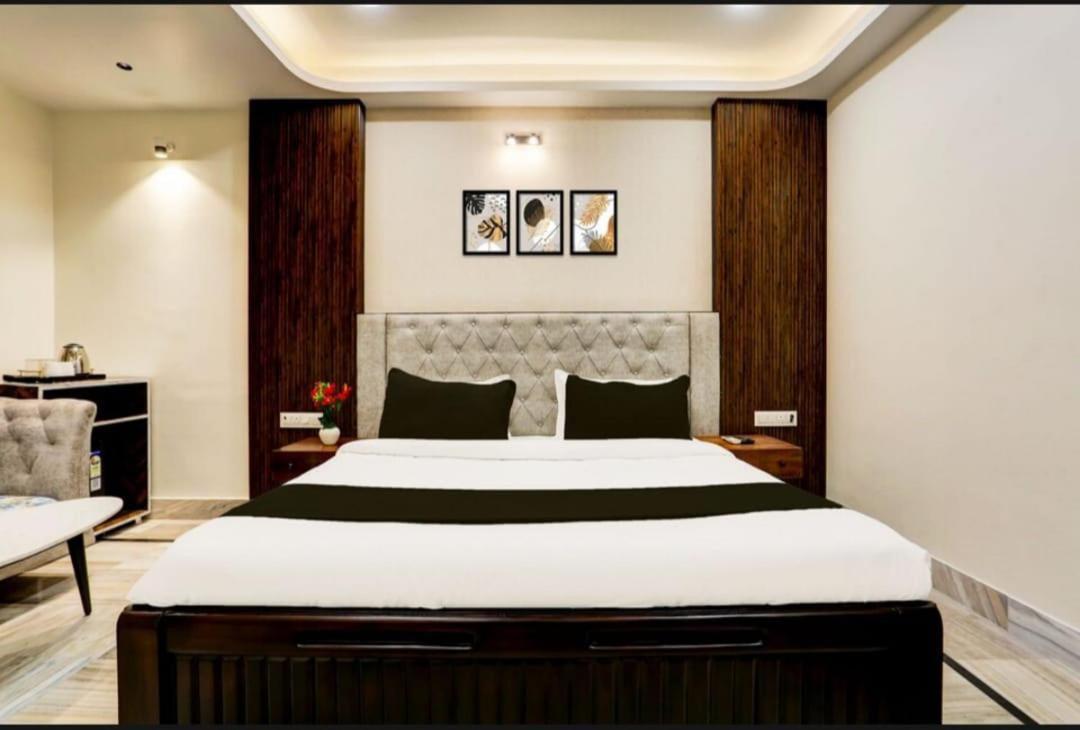 Holiday Out Hotel Джодпур Екстериор снимка