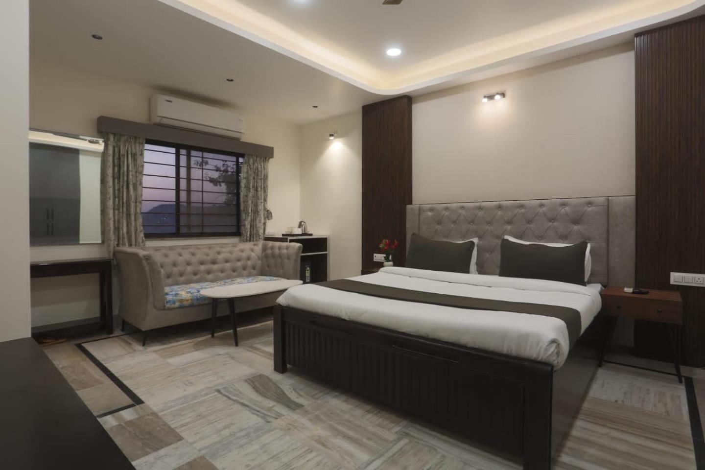 Holiday Out Hotel Джодпур Екстериор снимка