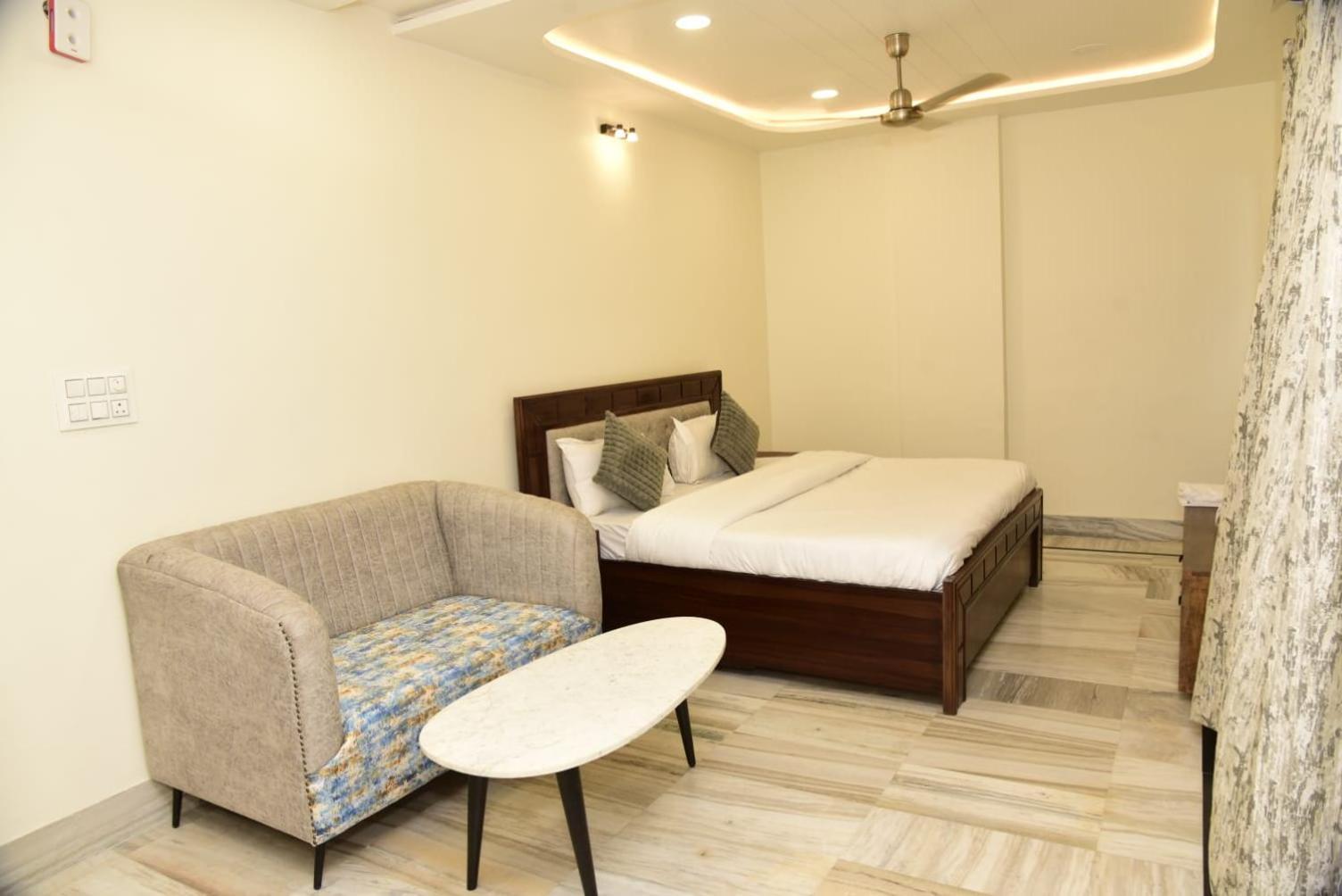 Holiday Out Hotel Джодпур Екстериор снимка