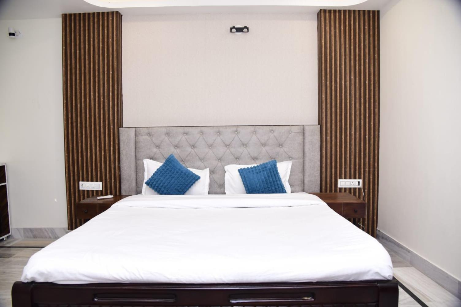 Holiday Out Hotel Джодпур Екстериор снимка